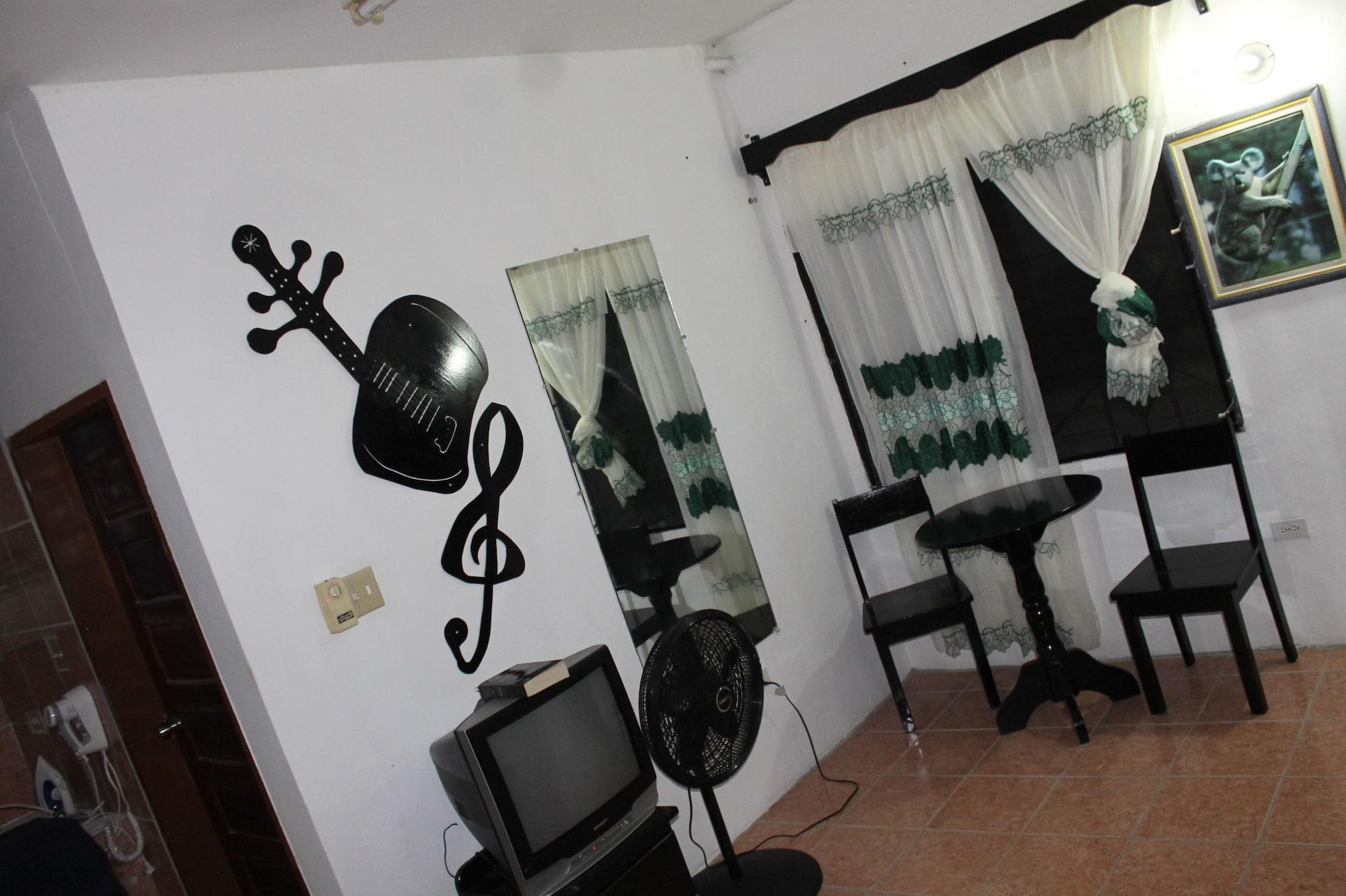 Bachelor Inn Hotel Belize City Luaran gambar