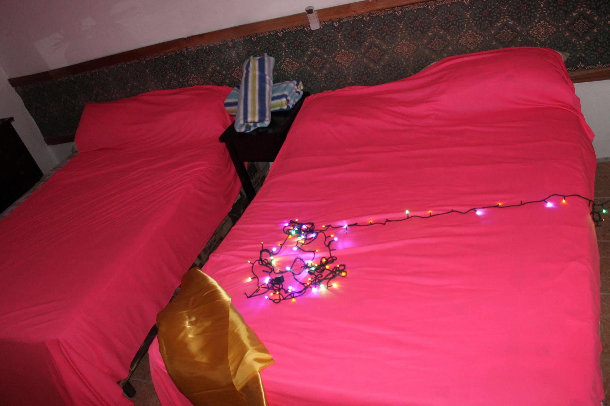 Bachelor Inn Hotel Belize City Luaran gambar