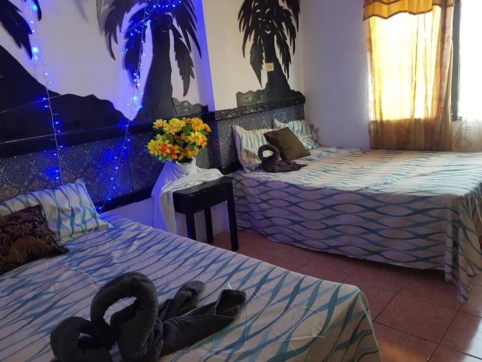 Bachelor Inn Hotel Belize City Luaran gambar